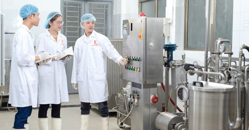 Ngàng thực phẩm và dịch vụ