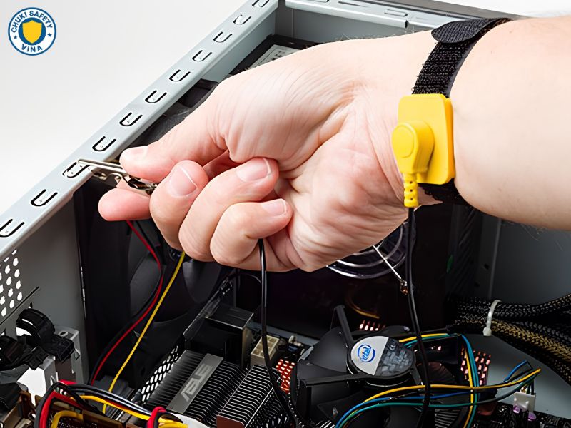 Những sai lầm khi đeo vòng tay chống tĩnh điện